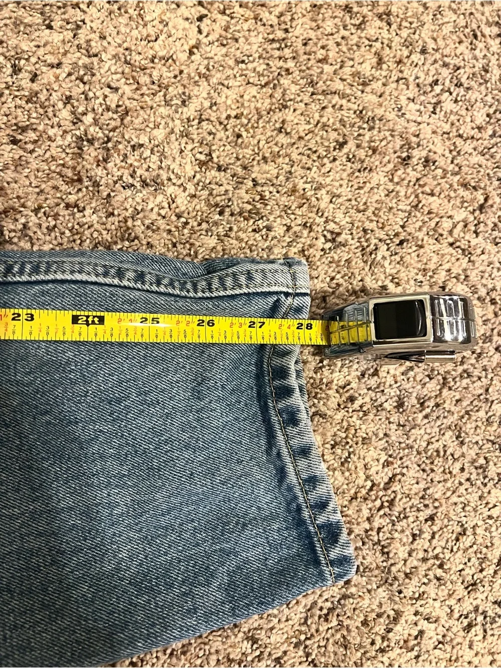 Vintage Levi's Women's Light Blue Relaxed Fit Denim Jeans
